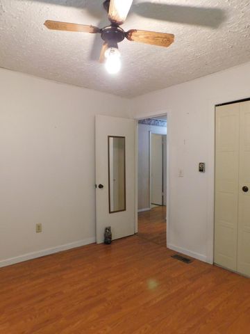 14 Day Hollow Road, Bledsoe, KY 40810