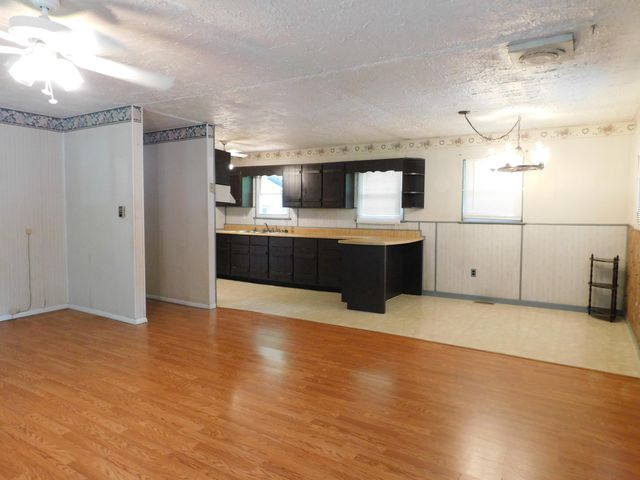 14 Day Hollow Road, Bledsoe, KY 40810