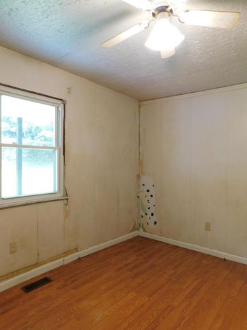 14 Day Hollow Road, Bledsoe, KY 40810