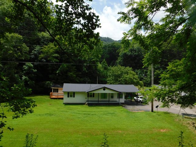 14 Day Hollow Road, Bledsoe, KY 40810