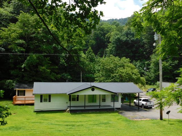 14 Day Hollow Road, Bledsoe, KY 40810