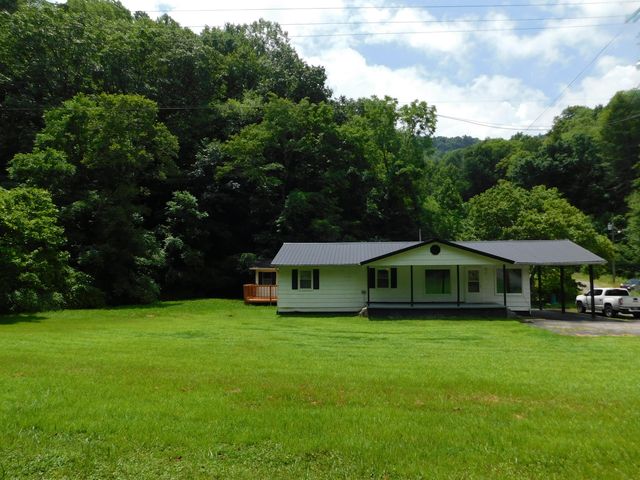 14 Day Hollow Road, Bledsoe, KY 40810