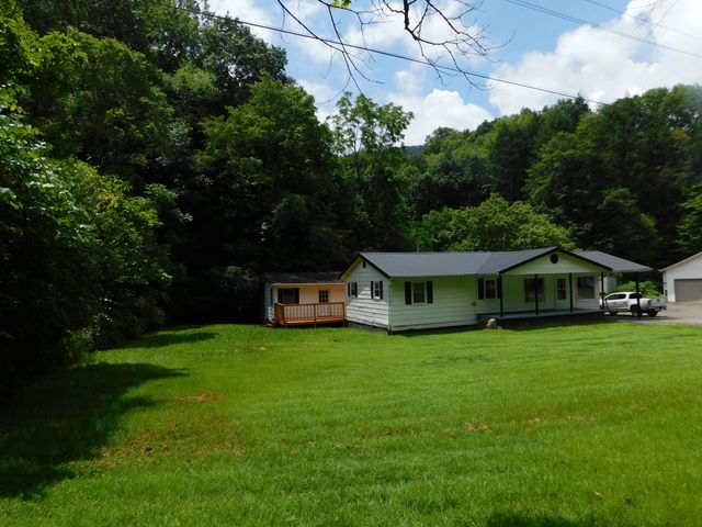 14 Day Hollow Road, Bledsoe, KY 40810