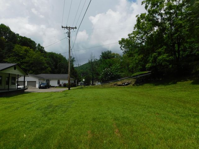 14 Day Hollow Road, Bledsoe, KY 40810