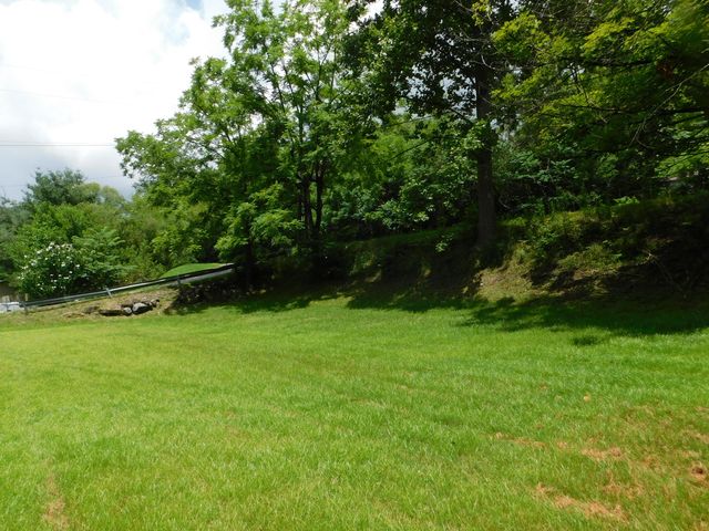 14 Day Hollow Road, Bledsoe, KY 40810