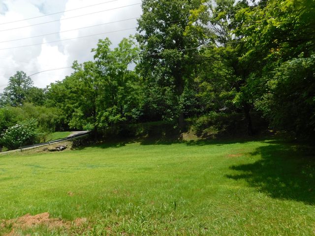 14 Day Hollow Road, Bledsoe, KY 40810