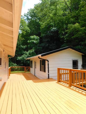 14 Day Hollow Road, Bledsoe, KY 40810