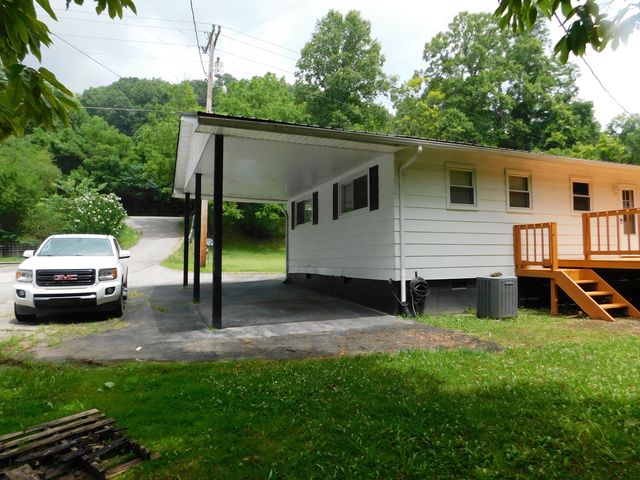 14 Day Hollow Road, Bledsoe, KY 40810
