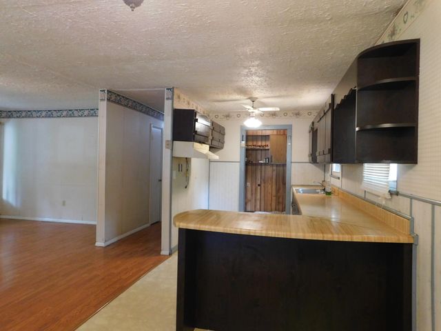 14 Day Hollow Road, Bledsoe, KY 40810