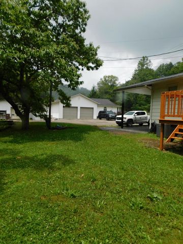 14 Day Hollow Road, Bledsoe, KY 40810