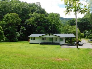 14 Day Hollow Road, Bledsoe, KY 40810