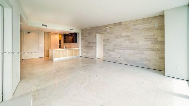200 Biscayne Boulevard Way 5104, Miami, FL 33131