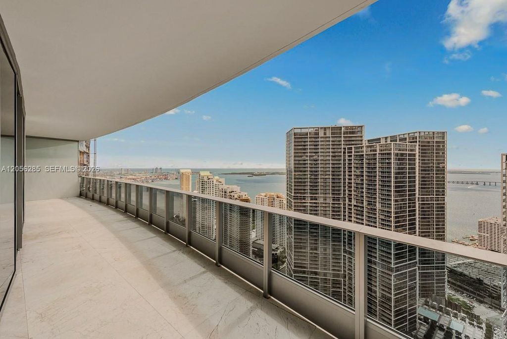 200 Biscayne Boulevard Way 5104, Miami, FL 33131