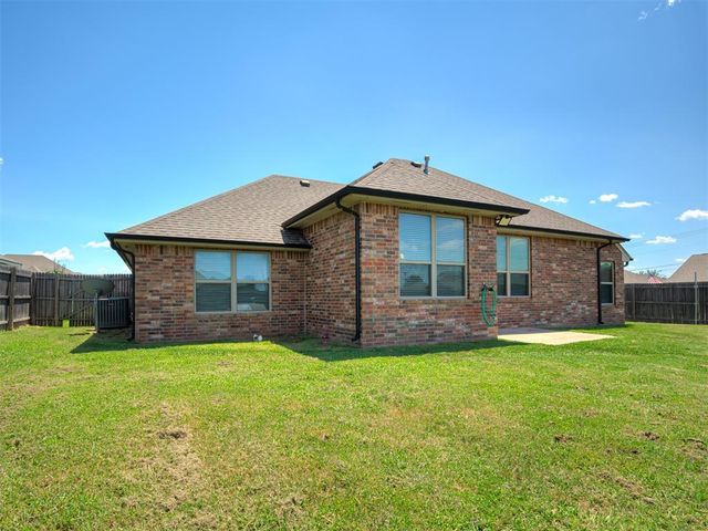 725 SW 12th Street, Moore, OK 73160