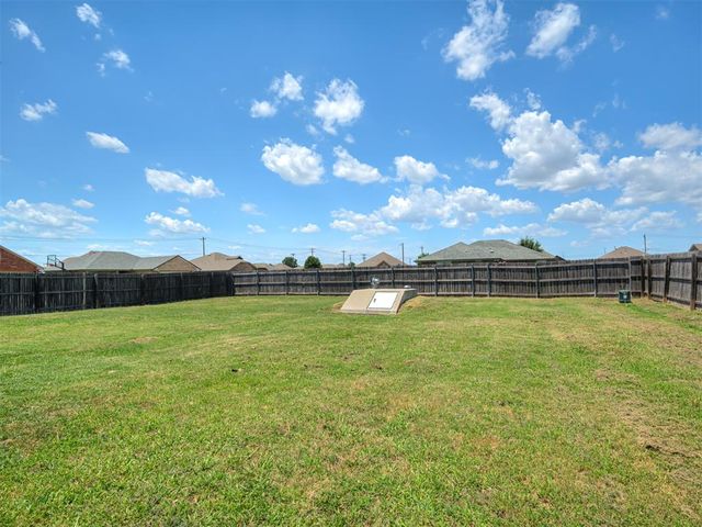 725 SW 12th Street, Moore, OK 73160