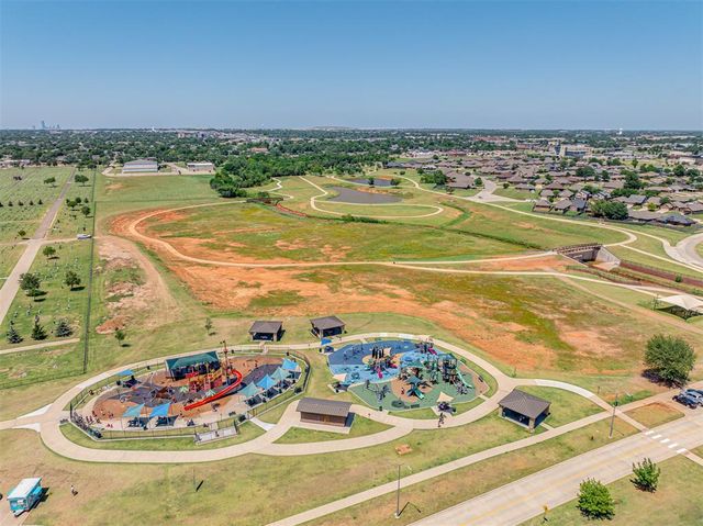 725 SW 12th Street, Moore, OK 73160