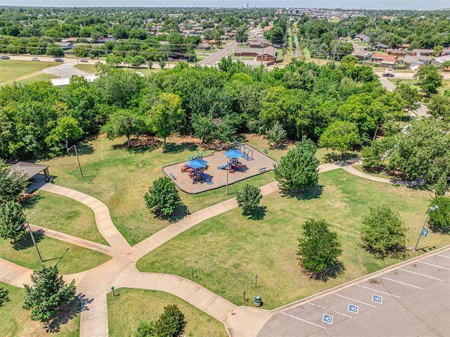 725 SW 12th Street, Moore, OK 73160