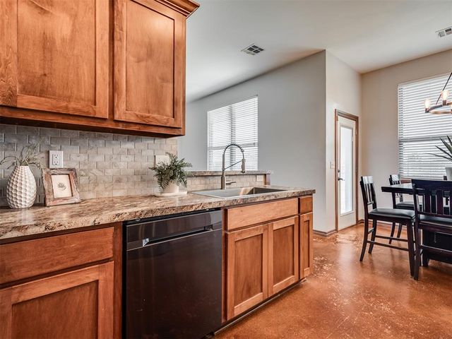 725 SW 12th Street, Moore, OK 73160