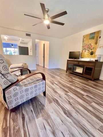 984 SUNRIDGE DRIVE J3, Sarasota, FL 34234