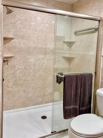 984 SUNRIDGE DRIVE J3, Sarasota, FL 34234