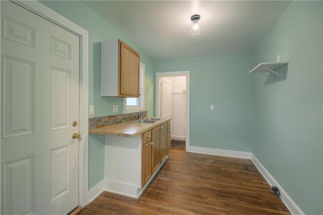 3021 FARROW Avenue, Kansas City, KS 66104