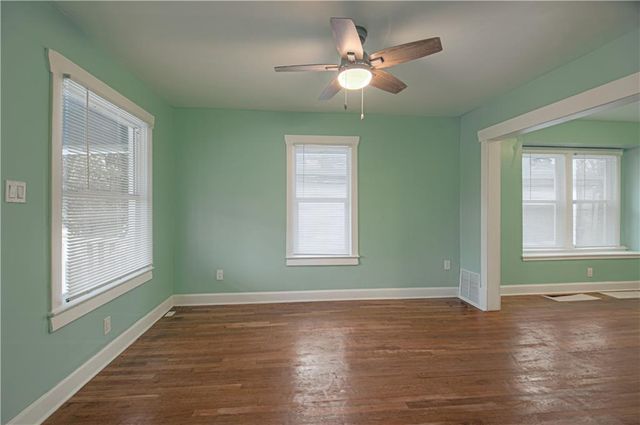 3021 FARROW Avenue, Kansas City, KS 66104