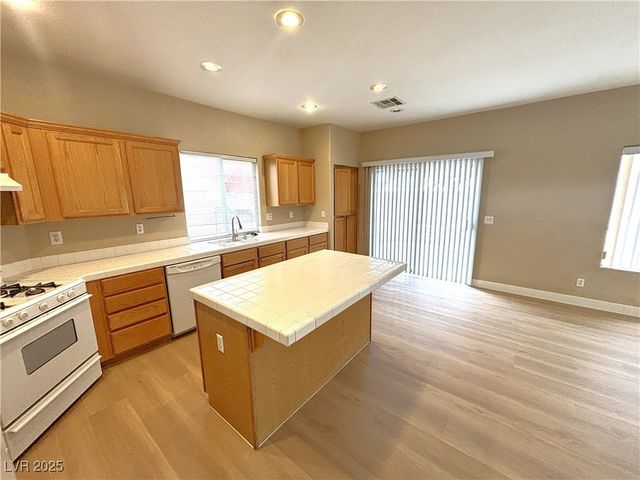 7532 FRONTIER RANCH Lane 0, Las Vegas, NV 89113