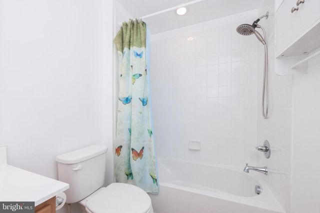 11 PANFILI LN, Hamilton, NJ 08610