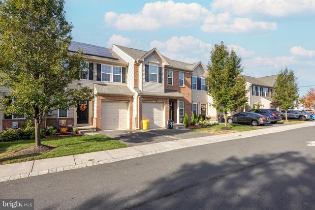 11 PANFILI LN, Hamilton, NJ 08610