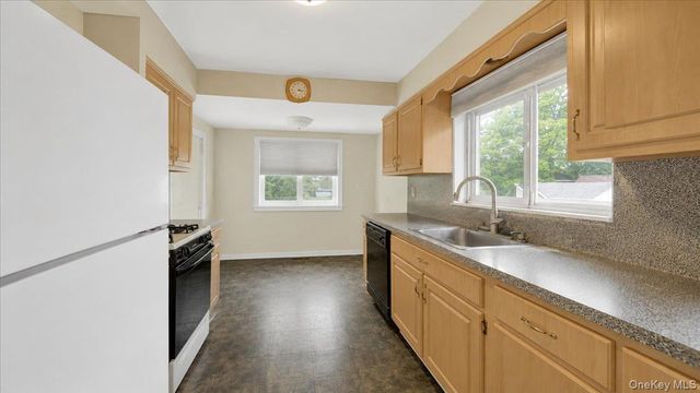 9 Howard Avenue, White Plains, NY 10606