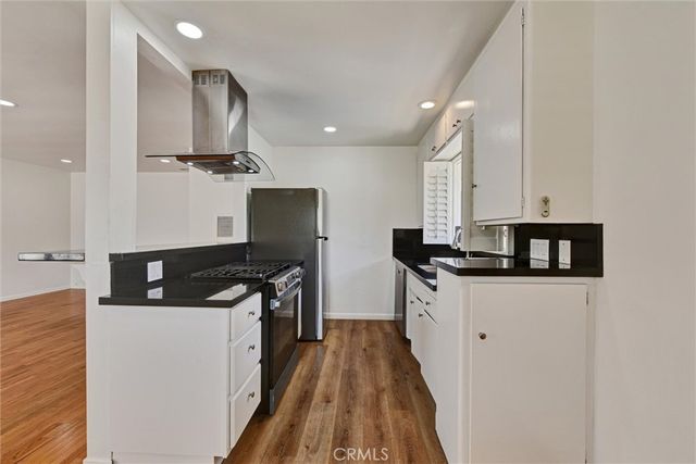 68 Lime Avenue 12, Long Beach, CA 90802