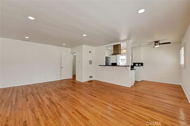 68 Lime Avenue 12, Long Beach, CA 90802