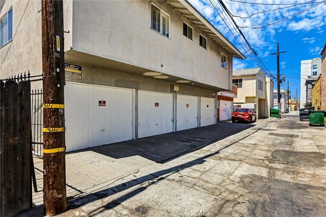 68 Lime Avenue 12, Long Beach, CA 90802