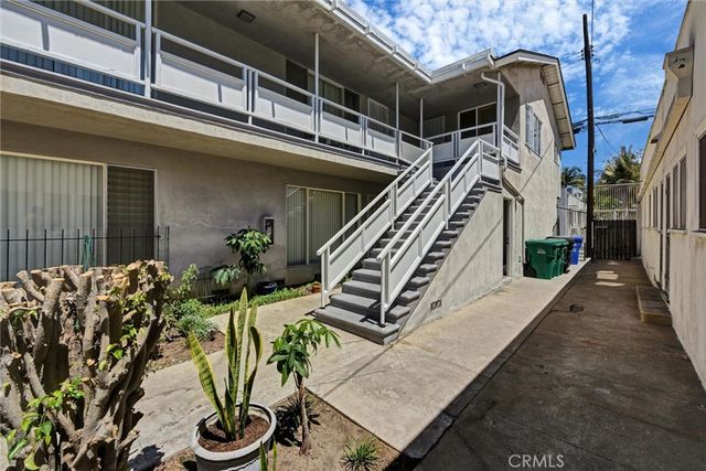 68 Lime Avenue 12, Long Beach, CA 90802