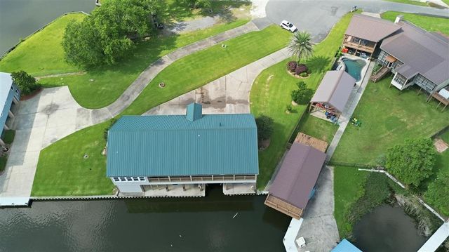 1115 Point, Sulphur, LA 70665