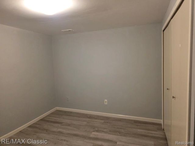1806 S Hill Boulevard, Bloomfield Charter Township, MI 48304