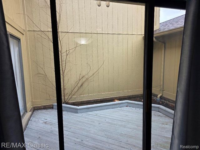 1806 S Hill Boulevard, Bloomfield Charter Township, MI 48304