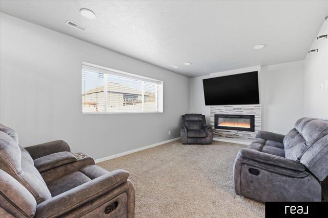 15014 S 19th Street, Bellevue, NE 68123