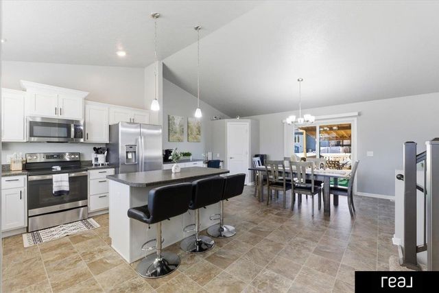 15014 S 19th Street, Bellevue, NE 68123