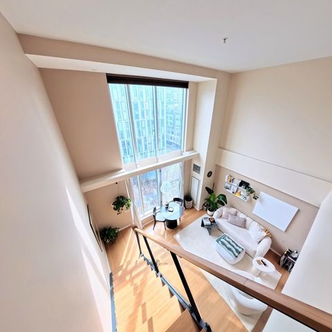 1 Earhart Street 704, Cambridge, MA 02141