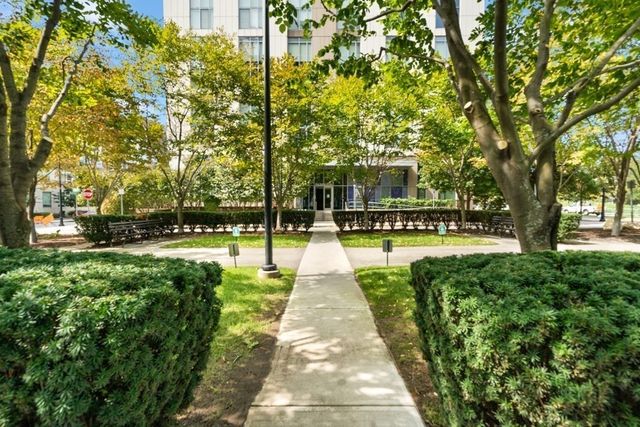 1 Earhart Street 704, Cambridge, MA 02141