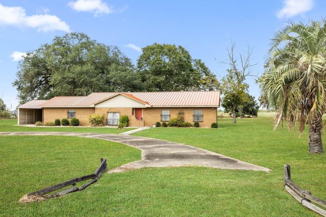 182 Lakeview 2 Road, El Campo, TX 77437