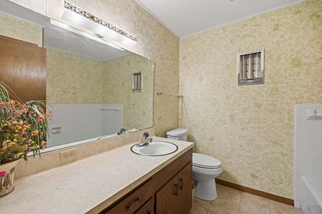 182 Lakeview 2 Road, El Campo, TX 77437