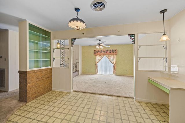 182 Lakeview 2 Road, El Campo, TX 77437