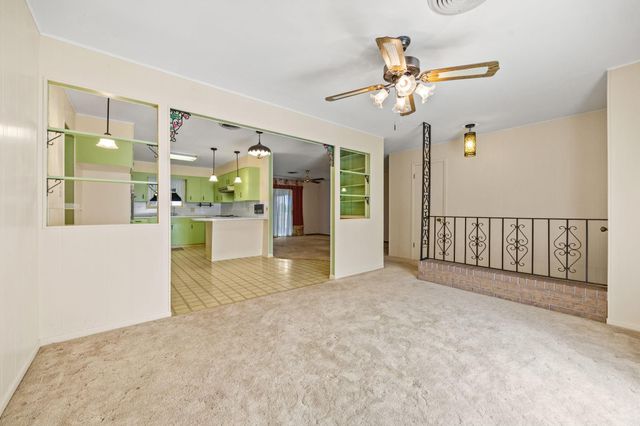 182 Lakeview 2 Road, El Campo, TX 77437