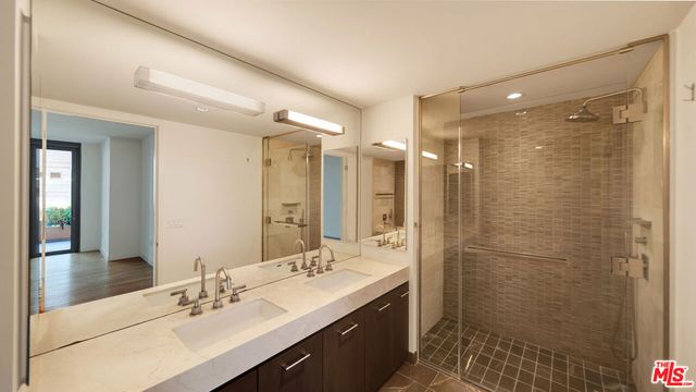 1755 Ocean Avenue 303, Santa Monica, CA 90401