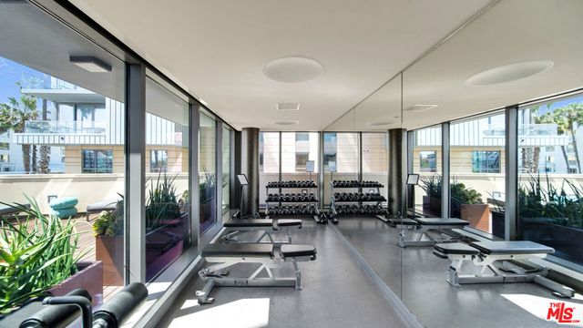1755 Ocean Avenue 303, Santa Monica, CA 90401