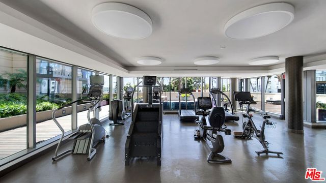 1755 Ocean Avenue 303, Santa Monica, CA 90401
