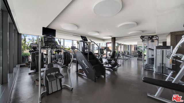 1755 Ocean Avenue 303, Santa Monica, CA 90401