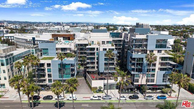 1755 Ocean Avenue 303, Santa Monica, CA 90401